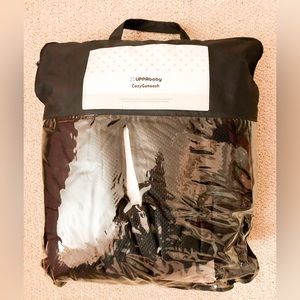 Uppababy cozy gnoosh footmuff